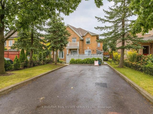 Townhouse for sale in Woburn, Ontario