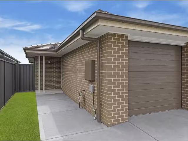 Condo for rent in Hamlyn Terrace, New South Wales