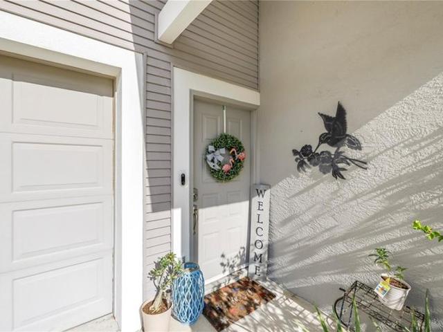 Townhouse for sale in Seminole, Florida