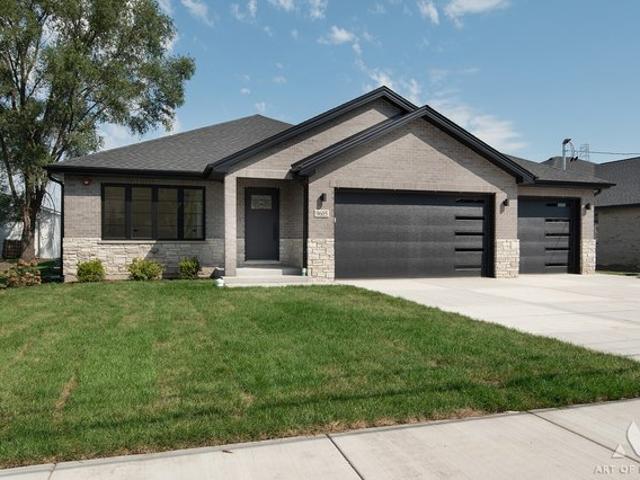 House for sale in Hickory Hills, Illinois