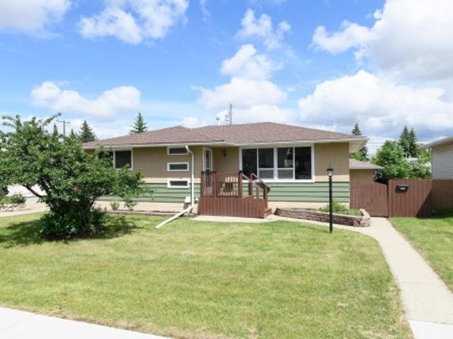 House for sale in Wedgewood, Alberta