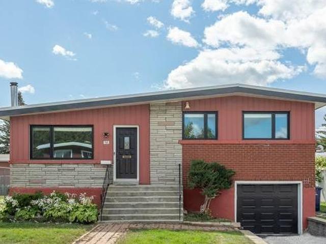 House for rent in Laval