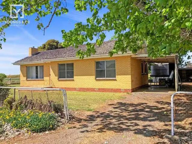 House for rent in Pine Lodge, Victoria