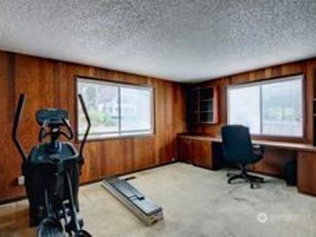 House for sale in Oak Harbor, Washington