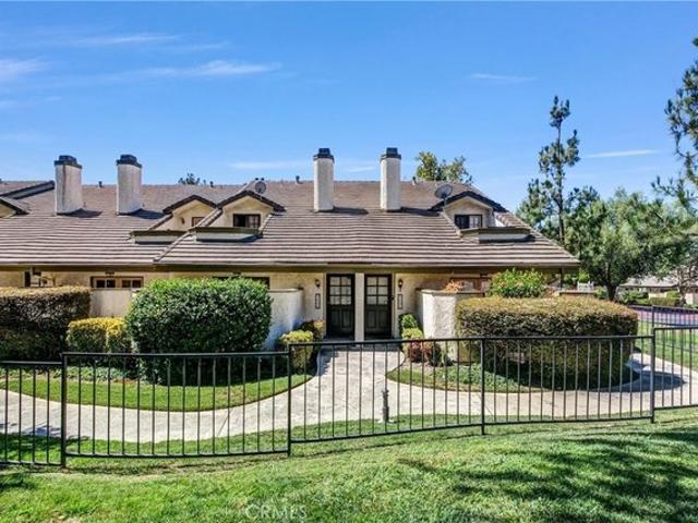 Townhouse for sale in Upland, California