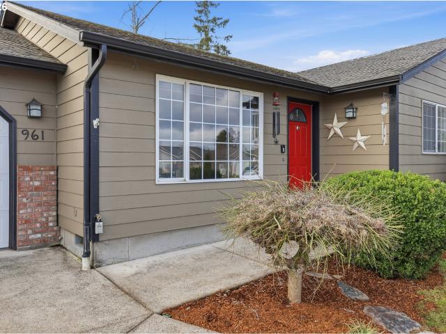 House for sale in Oregonia