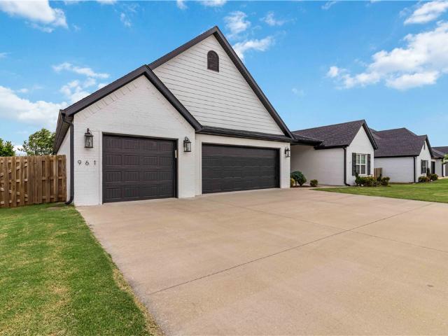 House for sale in Ark