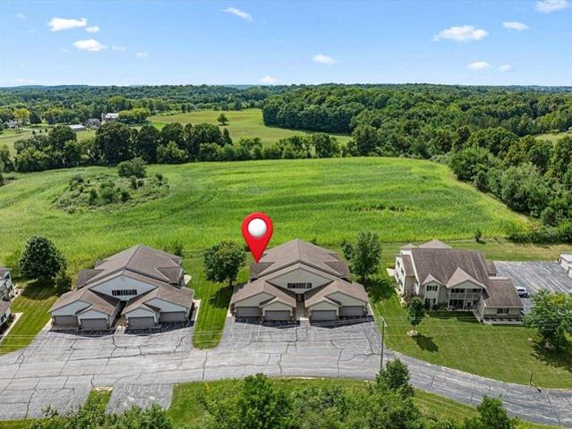 Condo for sale in Newburg, Wisconsin