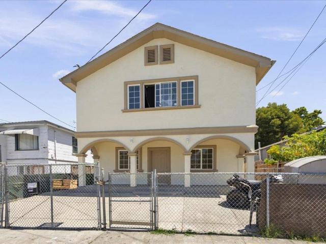 House for sale in Oakland, Alameda County