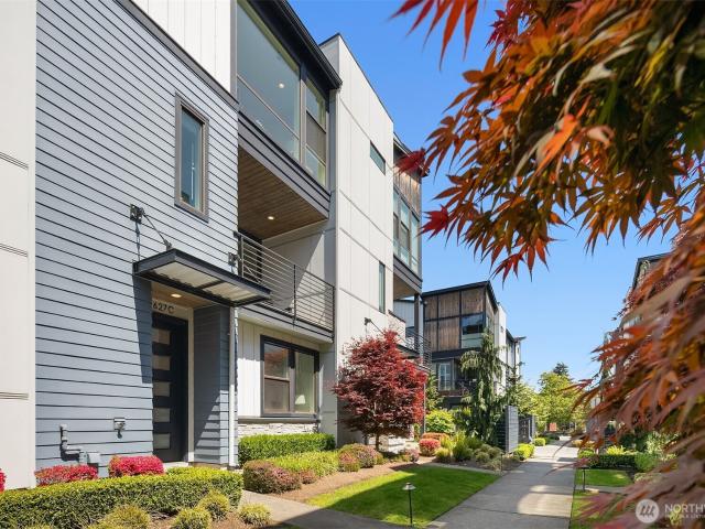 Condo for sale in Bothell