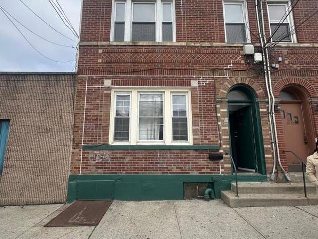 Duplex for sale in Corona