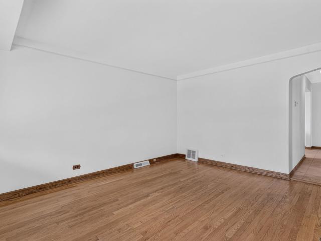 House for sale in Evergreen Park, Illinois