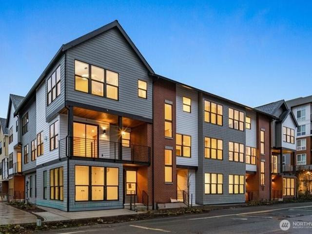 Townhouse for sale in Issaquah, Washington
