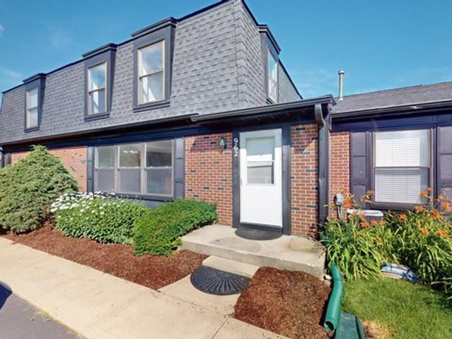 Townhouse for sale in Deerfield, Illinois