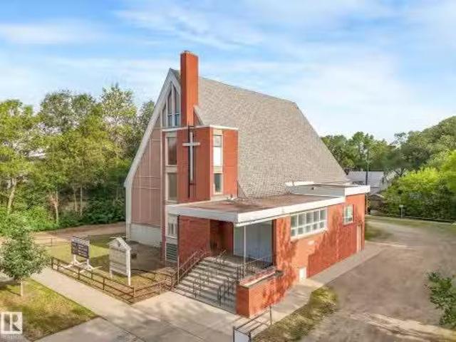 House for sale in Wedgewood, Alberta