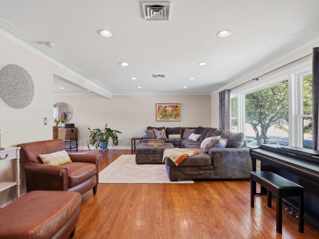 House for sale in Oak Lawn, Illinois