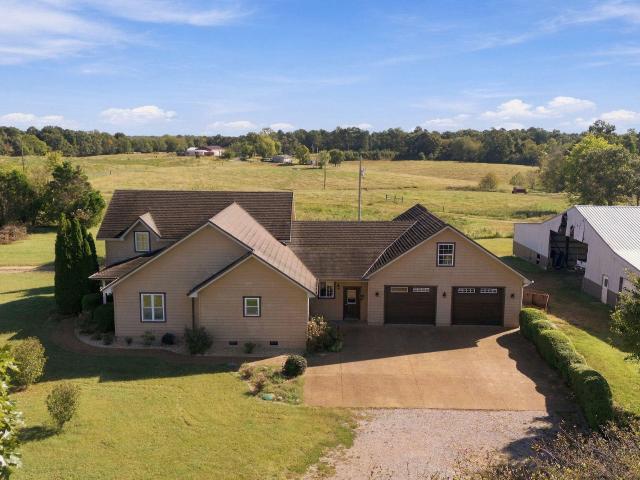 House for sale in Mayfield, Graves County