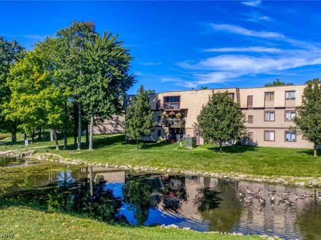 Condo for sale in North Royalton, Cuyahoga County