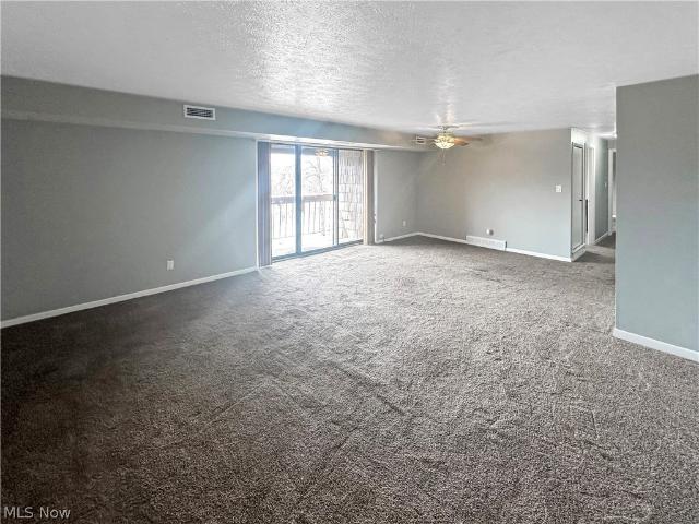 Condo for sale in Hinckley, Ohio