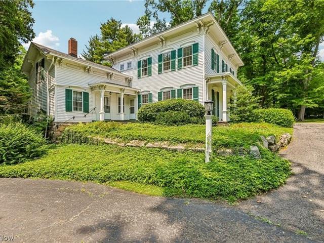 House for sale in Summit, Ohio