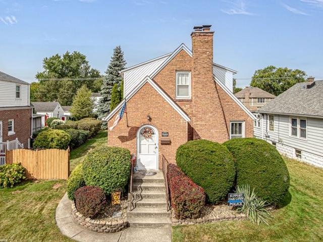 House for sale in Oak Lawn, Illinois