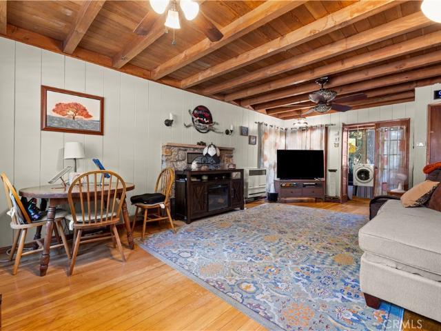 House for sale in Cedarpines Park, California