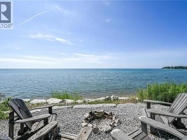 House for sale in Ontario