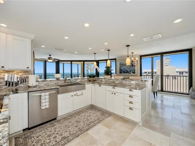 Condo for sale in Vanderbilt Beach, Florida