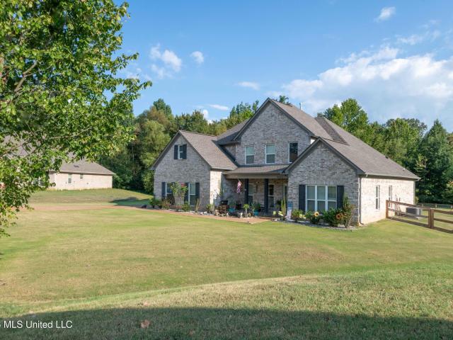 House for sale in Nesbit, Mississippi