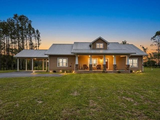 House for sale in Trenton, Florida