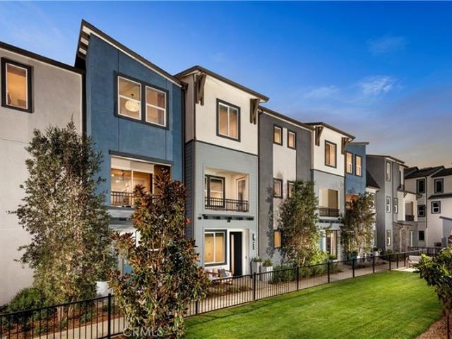 Townhouse for sale in Covina, California