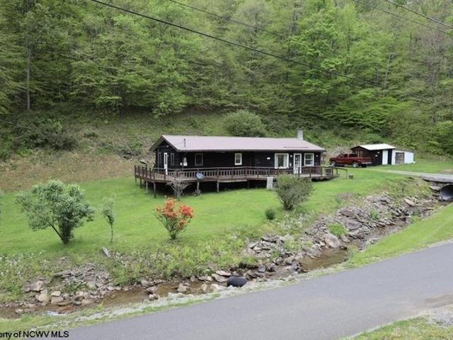 House for sale in Elkins, West Virginia