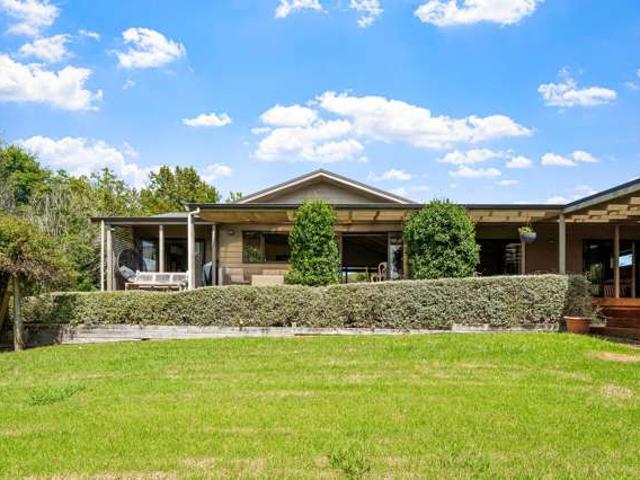 House for sale in Kaipara Flats