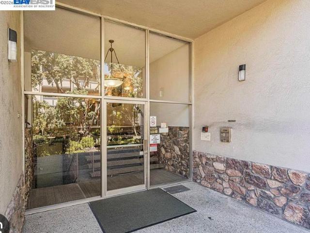 Condo for sale in Alameda, California