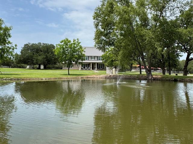 Farm for sale in Flatonia, Texas