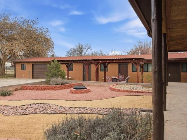 House for sale in Bosque Farms, New Mexico