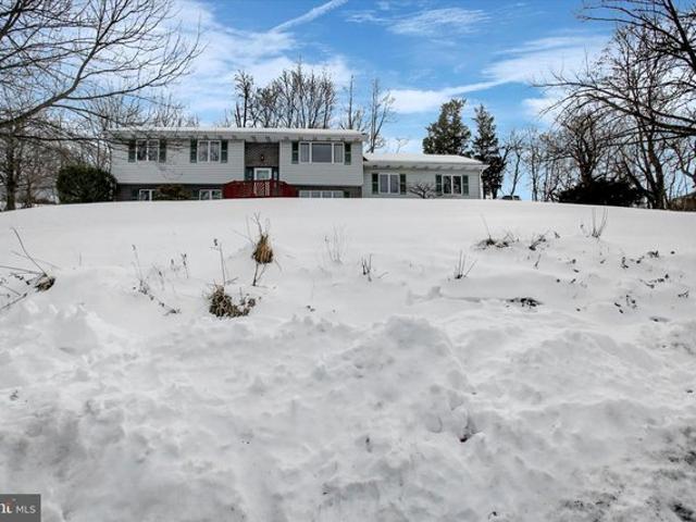 House for sale in Cumberland, Pennsylvania