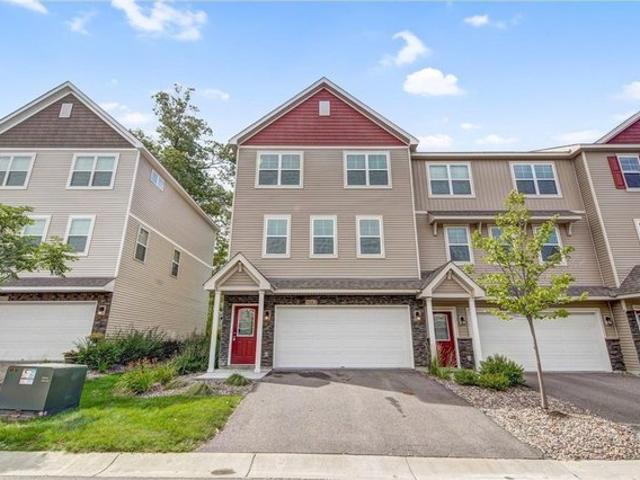 Townhouse for sale in Woodland Creek North, Maple Grove