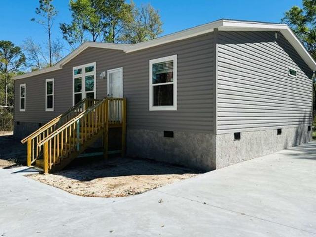 House for sale in Suwannee, Florida