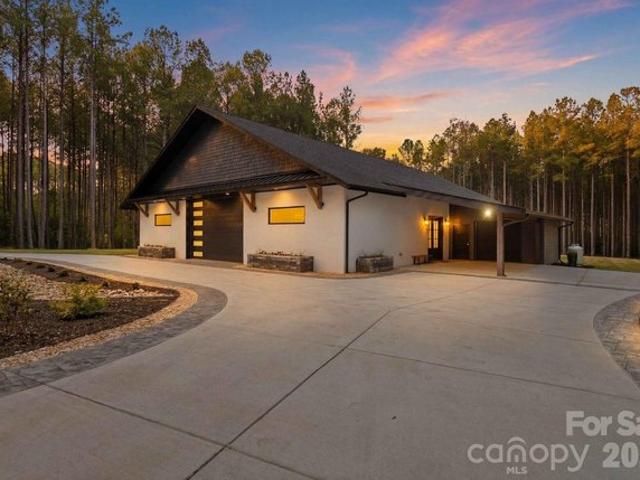 House for sale in Mount Pleasant, North Carolina