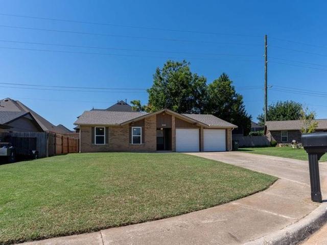 House for sale in Yukon, Oklahoma