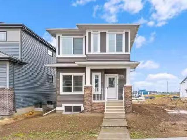 House for sale in Airdrie, Alberta