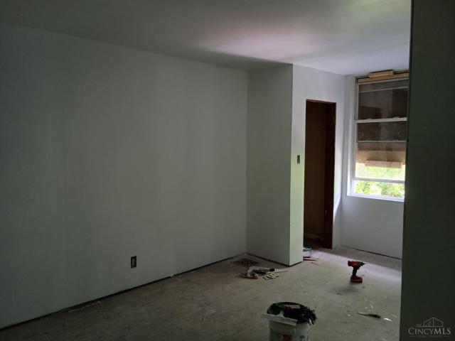House for sale in Roselawn, Ohio