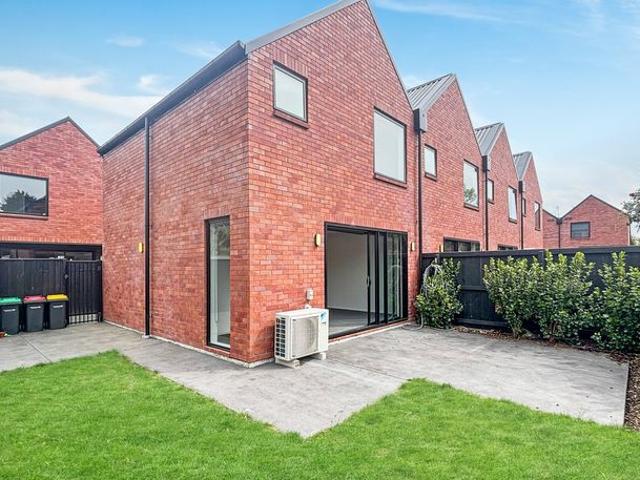 House for rent in Saint Albans, Canterbury