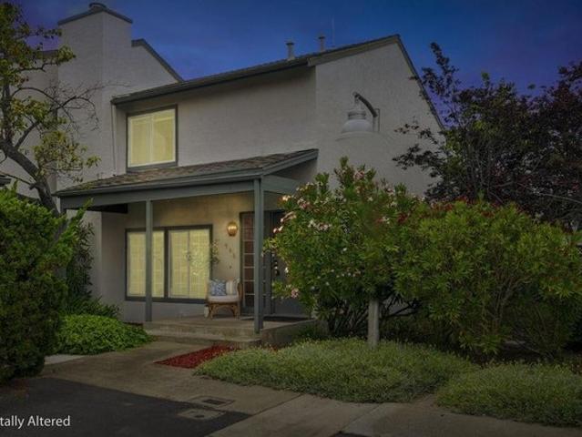 Townhouse for sale in San Mateo, California