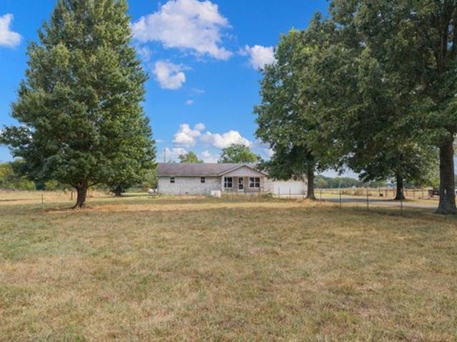 House for sale in Barry, Missouri