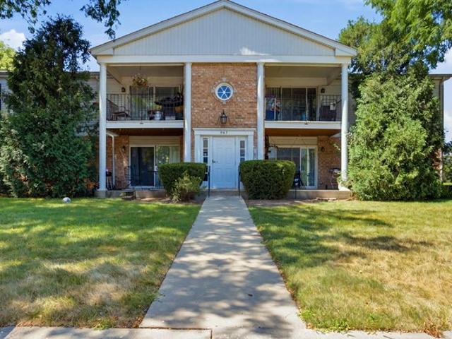 Condo for sale in Mchenry, Illinois