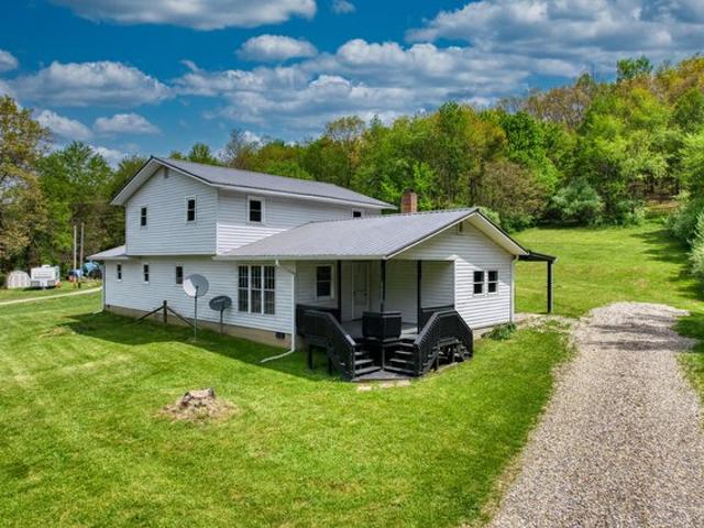 House for sale in Saint Louisville, Ohio