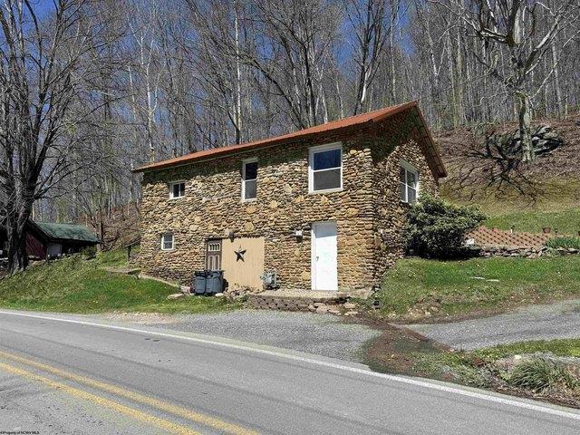 House for sale in Fairmont, West Virginia