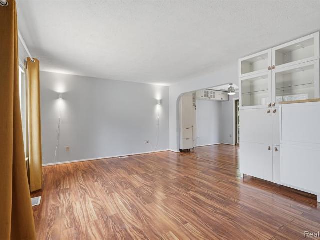 House for sale in Fenton, Michigan